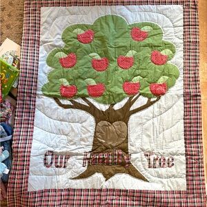 Quilted family tree photo wall hanging